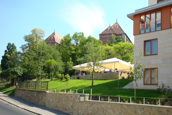 Hotel Castle Garden (Budapest)